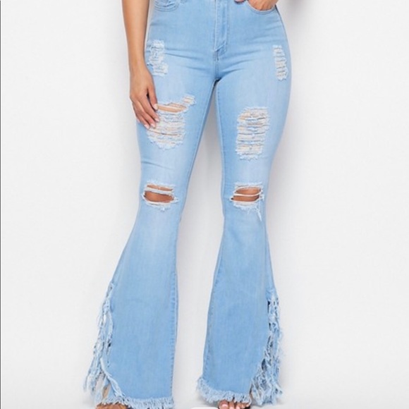 Fringe distressed jeans! - Picture 2 of 5